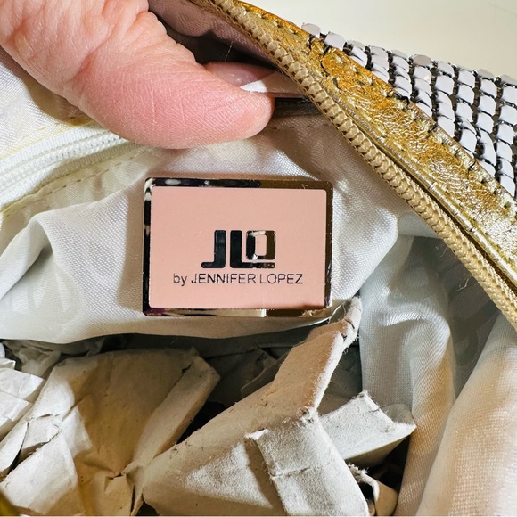 Big beautiful, gently loved white chain, male handbag gold accents strap by J Lo - Picture 4 of 9